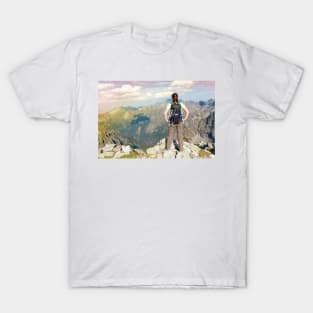 Woman with backpack standing on the edge, looking at mountains T-Shirt